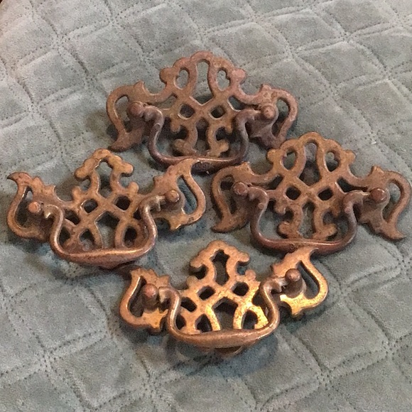 🍋 Antique Victorian Ornate Drawer Drop Pulls Vintage Lot of 6 - Picture 4 of 8